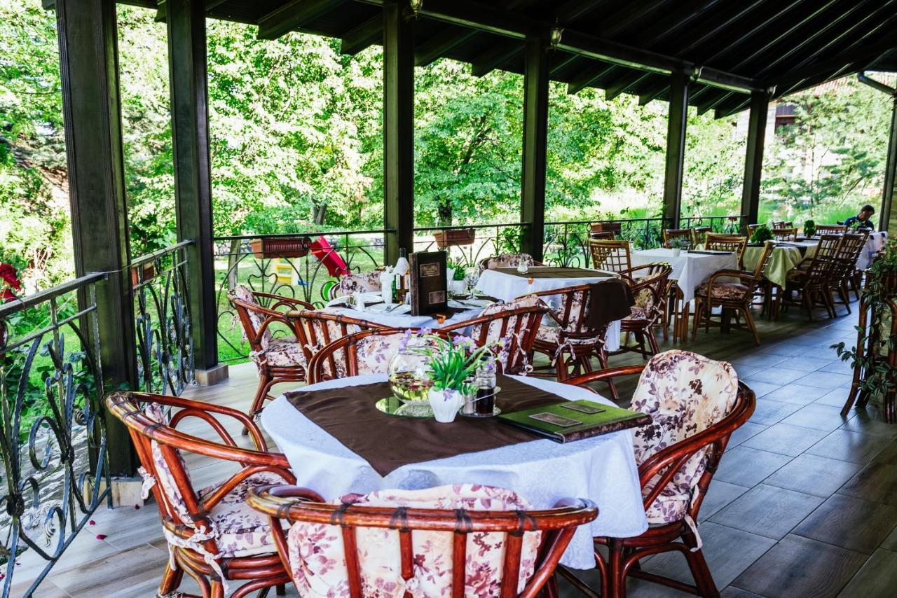 Atos Srebrno Jezero - Villa And Restaurant Veliko Gradiste Exterior photo
